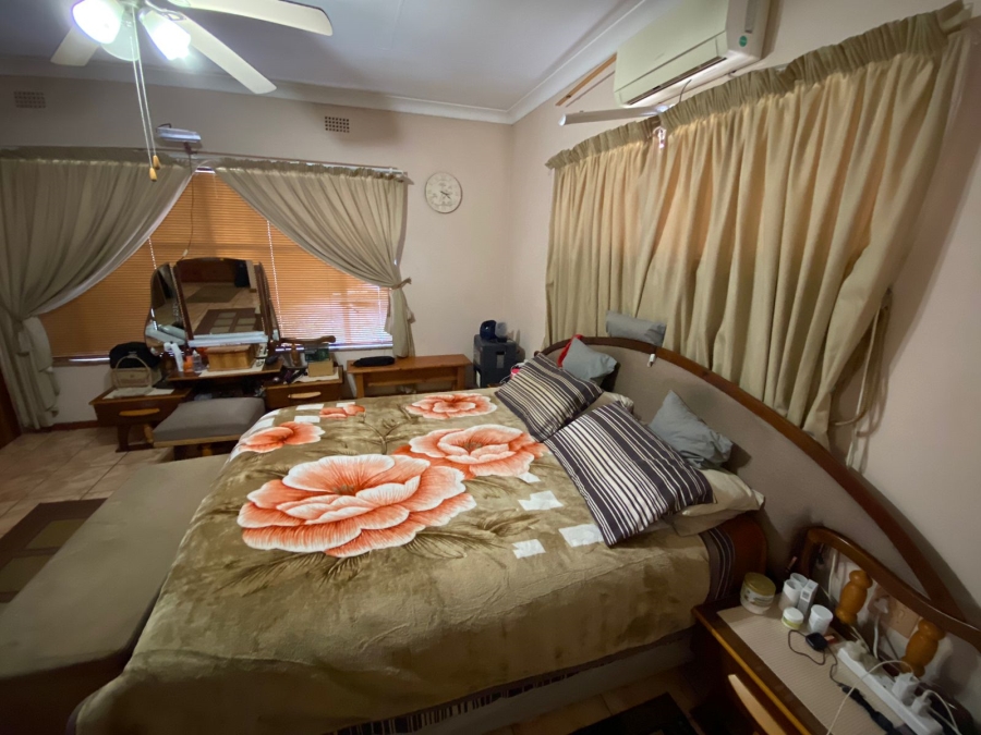 8 Bedroom Property for Sale in Baillie Park North West